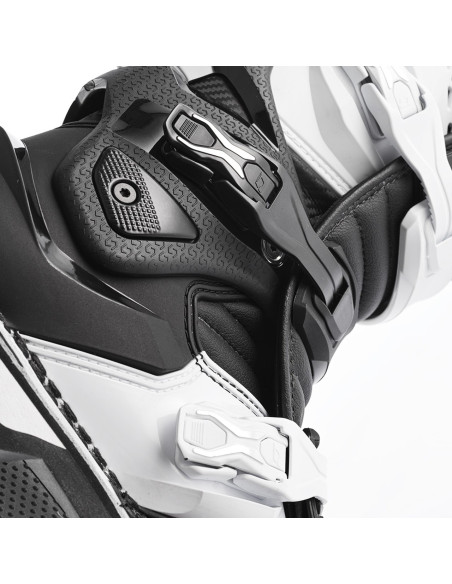 GAERNE SG-22 BLACK/WHITE KROSINIAI/ENDURO MOTO BATAI