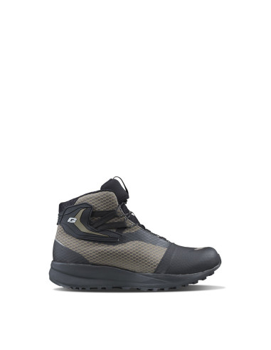 GAERNE G.XENON GORE-TEX® GREEN/BLACK SHORT MOTO BOOTS