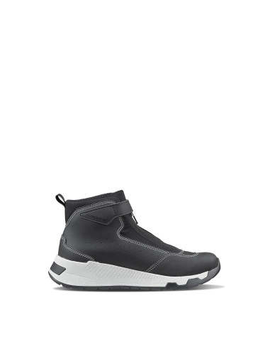 GAERNE G.ZION GORE-TEX® BLACK/WHITE SHORT MOTO BOOTS